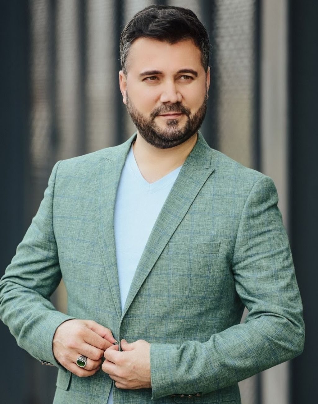 muzaffer-gurler-sanatci.jpg